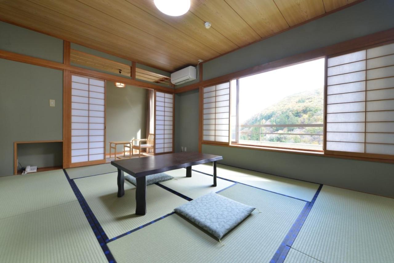 Ooedo Onsen Monogatari Shinshu Kakeyu Hotel Ueda Kültér fotó