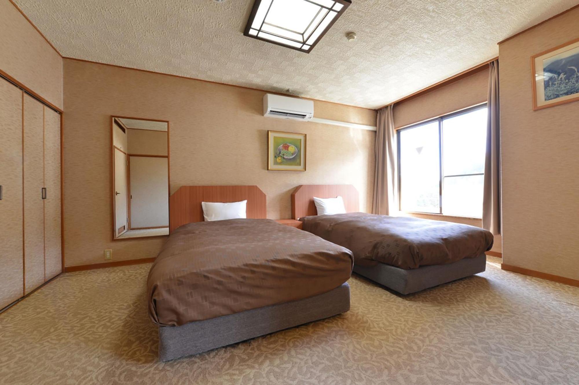 Ooedo Onsen Monogatari Shinshu Kakeyu Hotel Ueda Kültér fotó